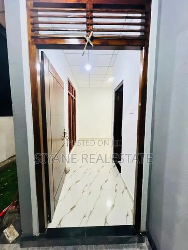 ගම්පහ යක්කල නගර ආසන්නව නවීන තනිමහල් නිවස/ New House Gampaha Yakkala