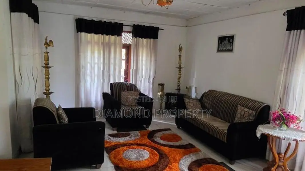 Commercial Building For Sale In Peradeniya University Zone