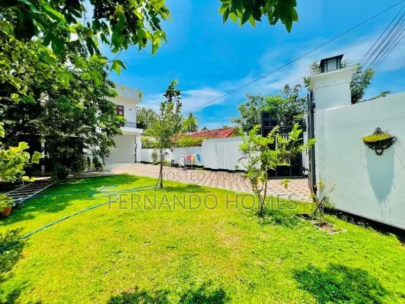 Top Near Bus Road Superir Luxury Modern House For Sale Negombo