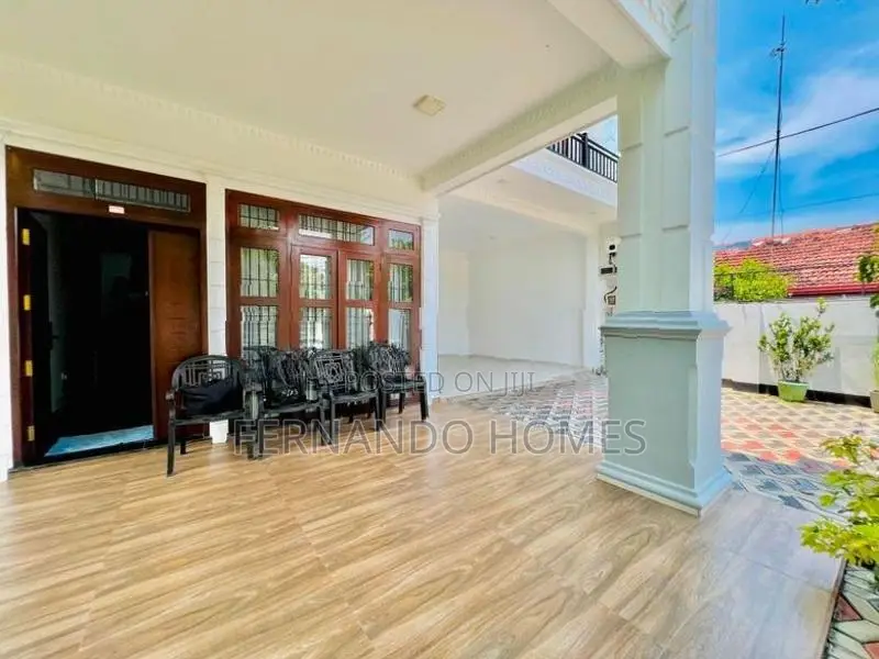 Top Near Bus Road Superir Luxury Modern House For Sale Negombo