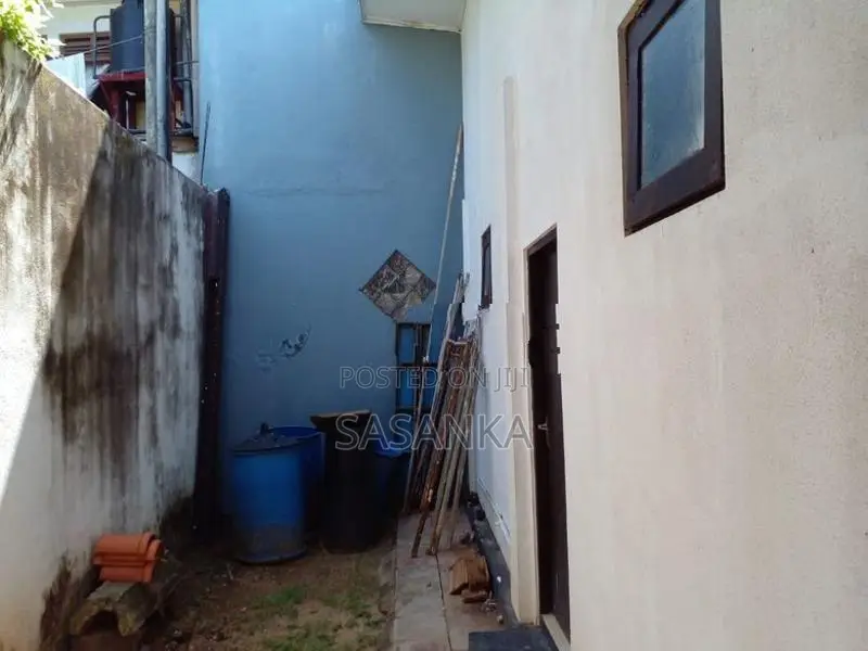 Nugegoda Jambugasmulla Mawatha Single Story House for Sale.