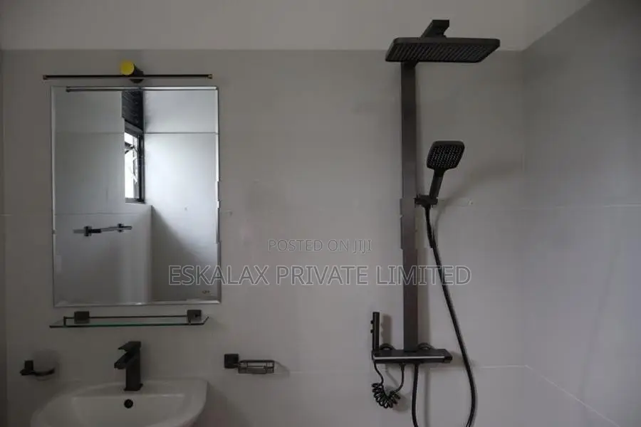Office For Rent in Boralesgamuwa - EC191