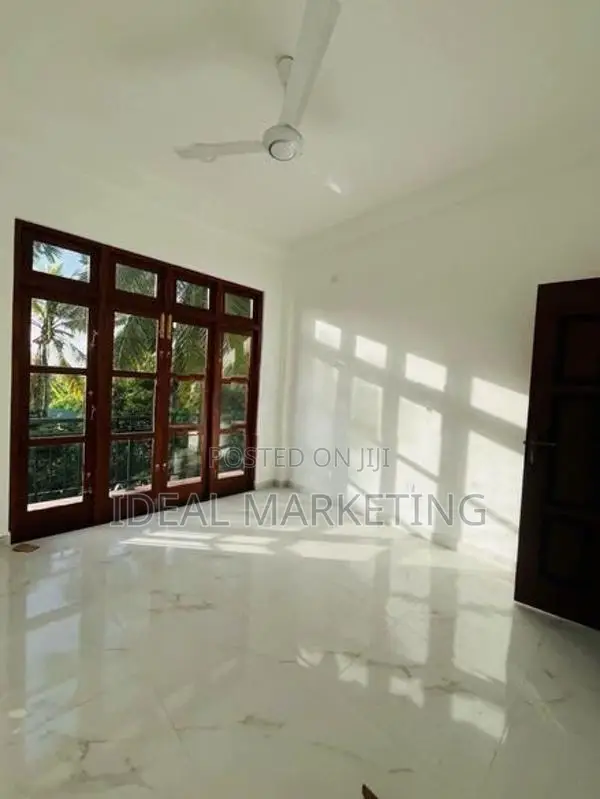 Piliyandala - Brand New House for sale