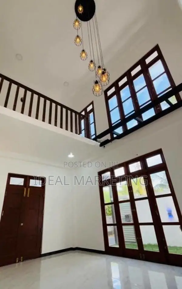 Piliyandala - Brand New House for sale