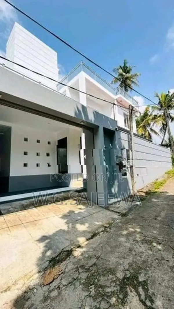 Brand New Solar Powered House Rent in Homagama Town