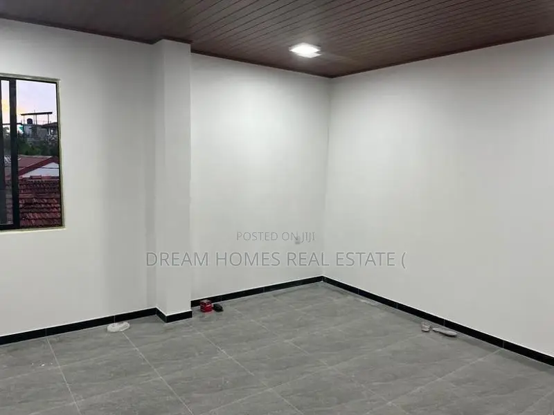 Modern 2-Bedroom House for Rent – Hendala, Wattala