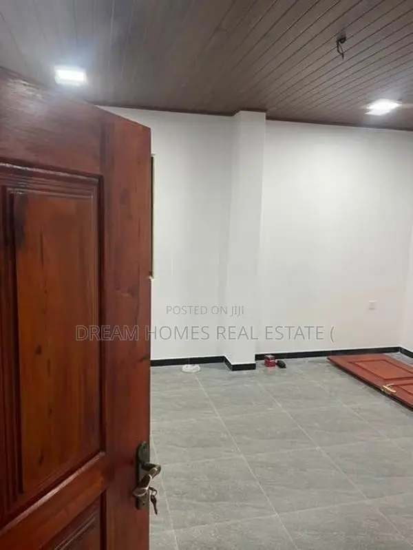 Modern 2-Bedroom House for Rent – Hendala, Wattala