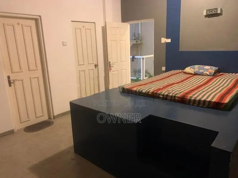 Room for Rent Makola
