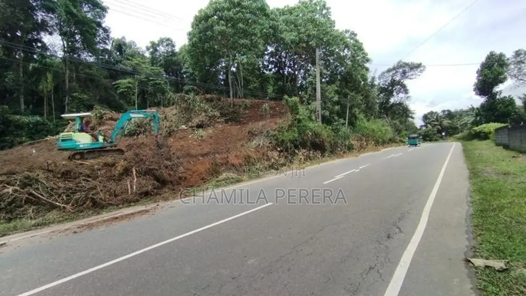 Land for Sale in Arandara Avissawella Road