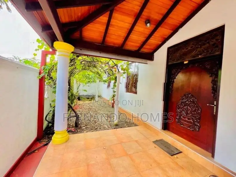 Spacious කාමර 5ක දෙමහල් නිවස විකිණීමට මීගමුව
