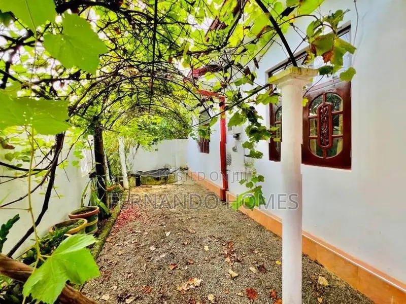 Spacious කාමර 5ක දෙමහල් නිවස විකිණීමට මීගමුව