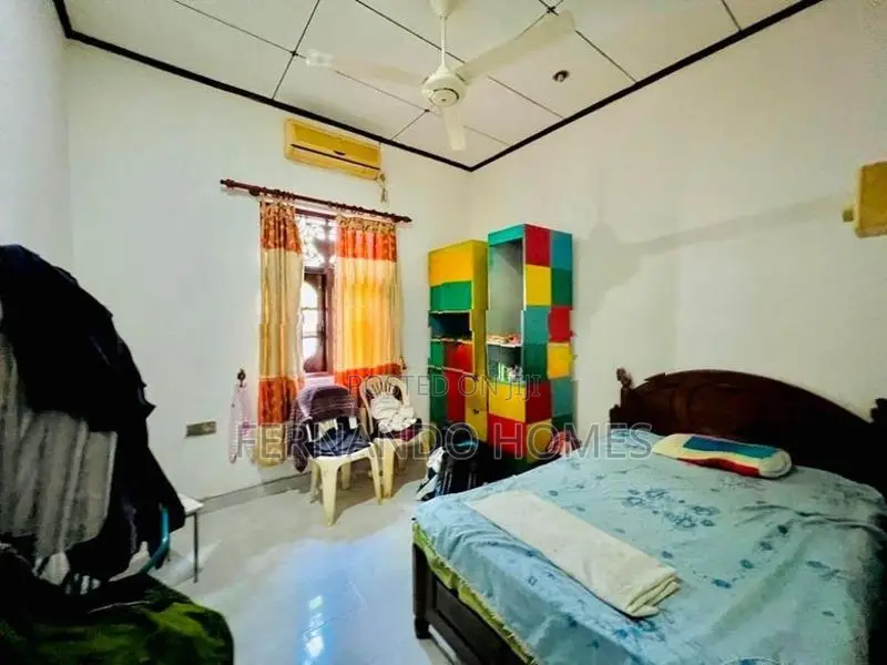 Spacious කාමර 5ක දෙමහල් නිවස විකිණීමට මීගමුව