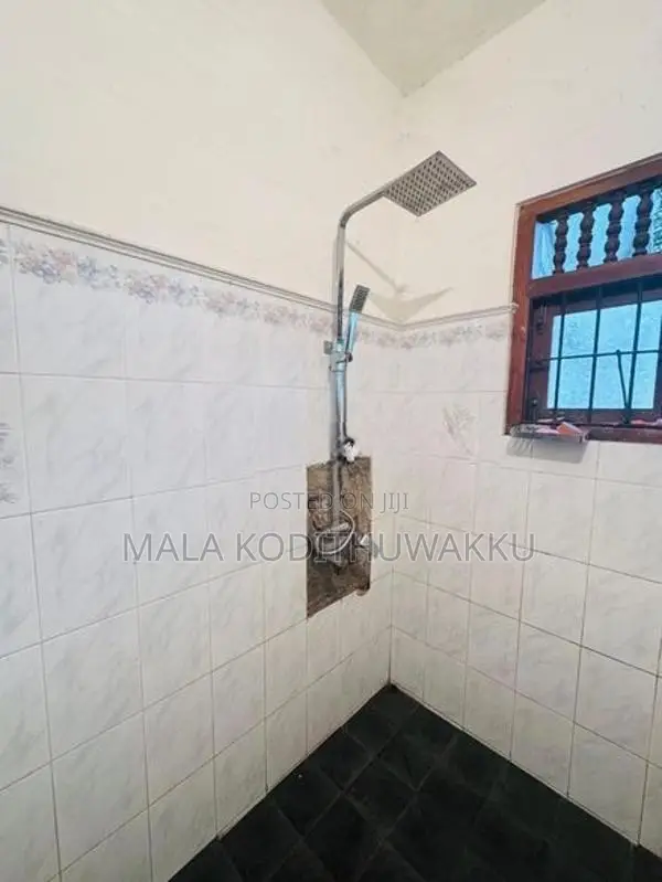 Malabe Boarding Room for Rent only Girls