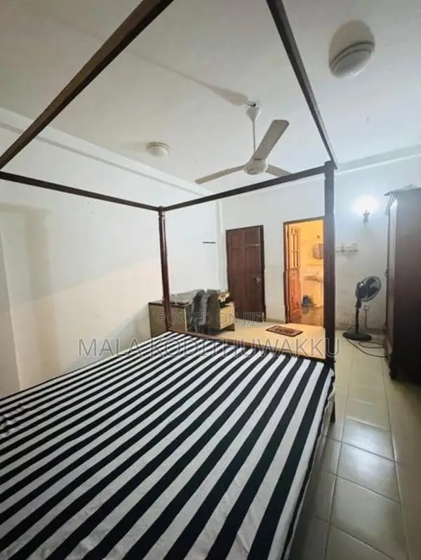 Malabe Boarding Room for Rent only Girls