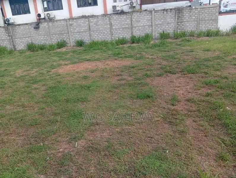 35 Perch Land for Sale Seeduwa Liyanagamlla Colombo Main Road Facing