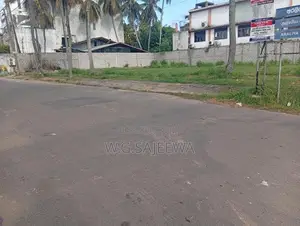 35 Perch Land for Sale Seeduwa Liyanagamlla Colombo Main Road Facing