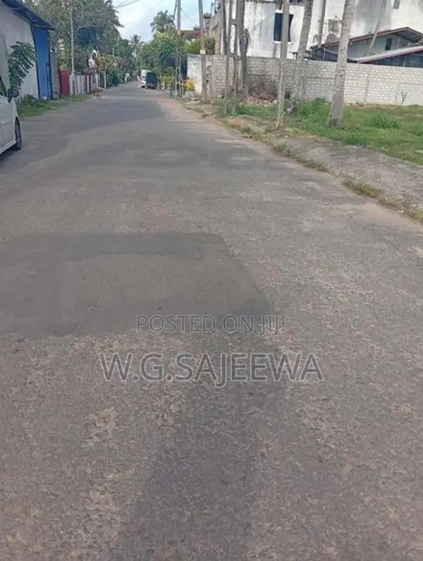 35 Perch Land for Sale Seeduwa Liyanagamlla Colombo Main Road Facing