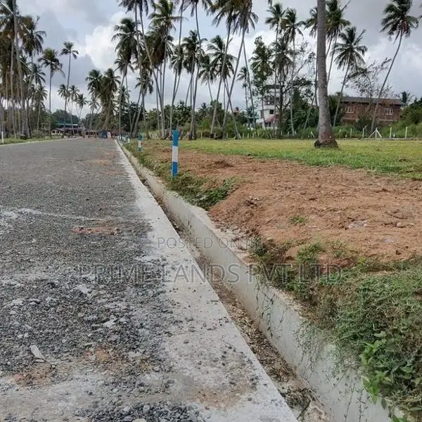 පැල්ලන්දෙණිය හන්දියෙන්ම සුපිරි ඉඩමක්