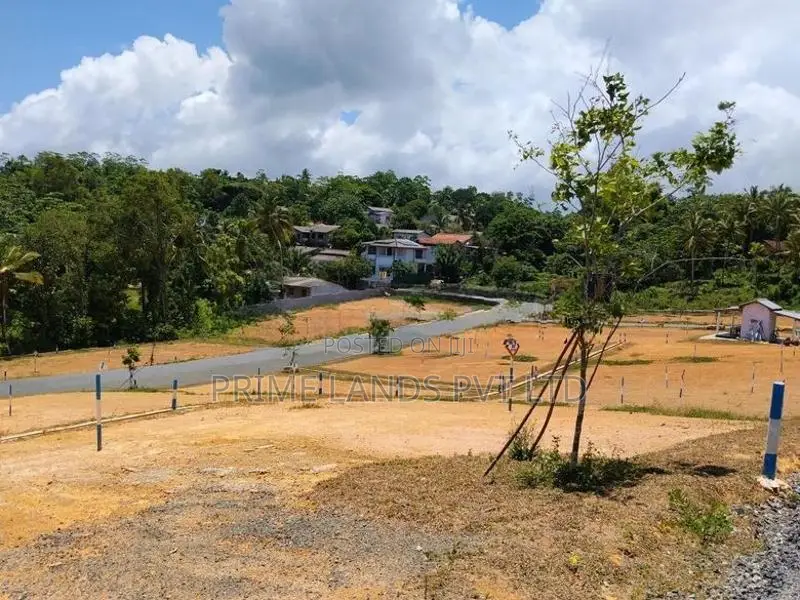කළුතර නගරය ලගින්ම ඉඩමක් විකිණීමට