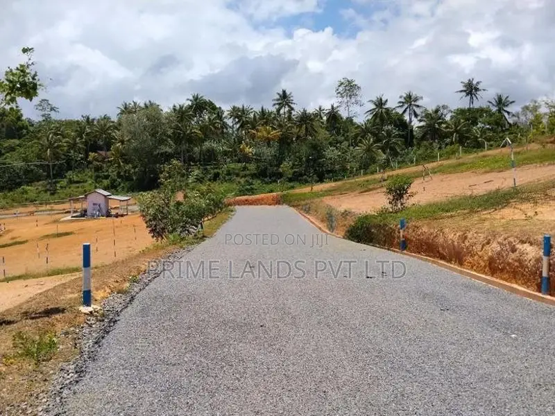 කළුතර නගරය ලගින්ම ඉඩමක් විකිණීමට