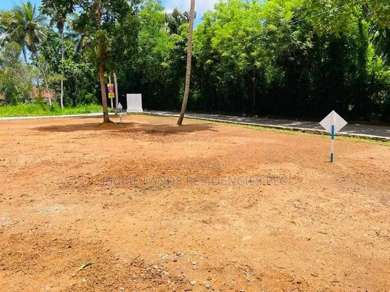 Residential Land for Sale in Aluthwala