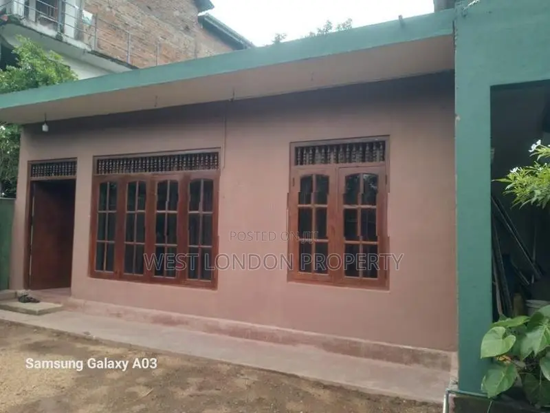 Narahenpita | Valuable House with Land for Sale