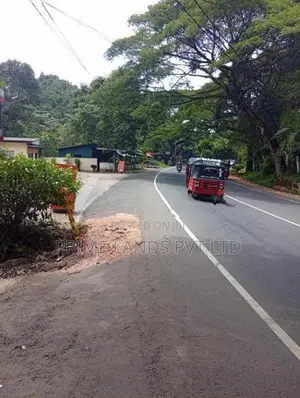 Beautiful land in uthuwankanda