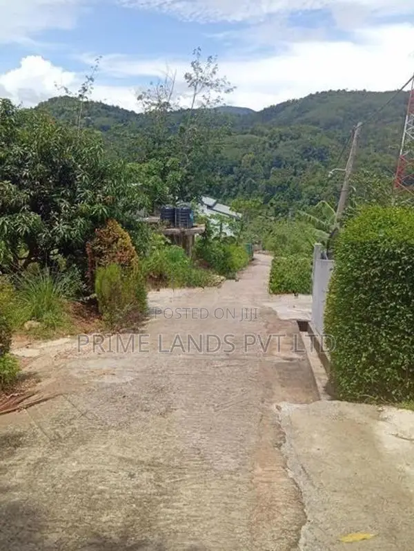 Beautiful land in uthuwankanda