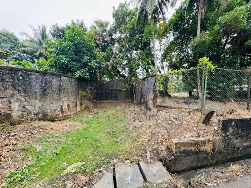 Land with House for Lease – Athurugiriya