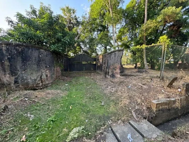 Land with House for Lease – Athurugiriya