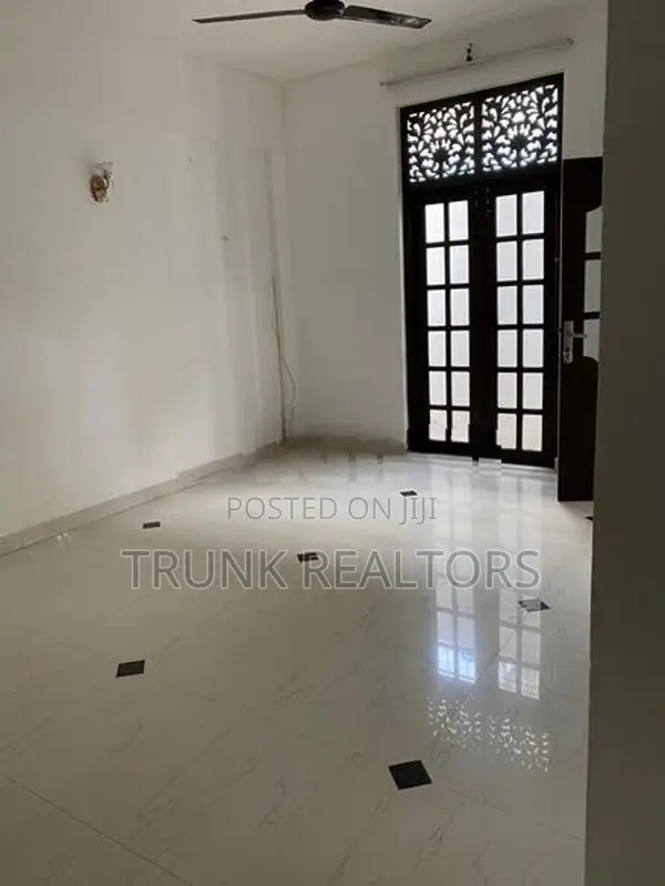 Colombo 05 03BR House For Rent (NK11696)