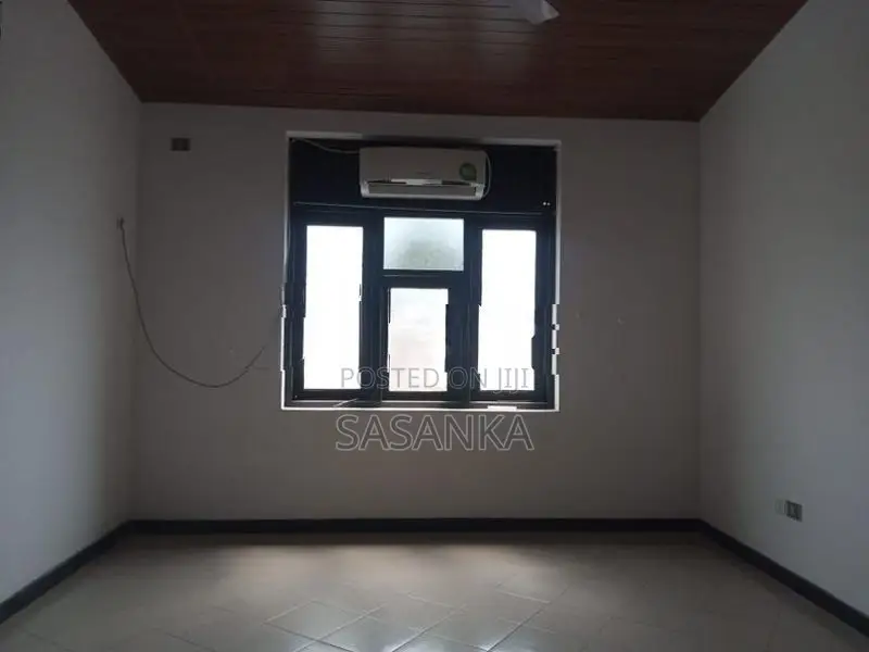 Nugegoda Diyawanna Garden 2500 Sqft Office Space for Rent