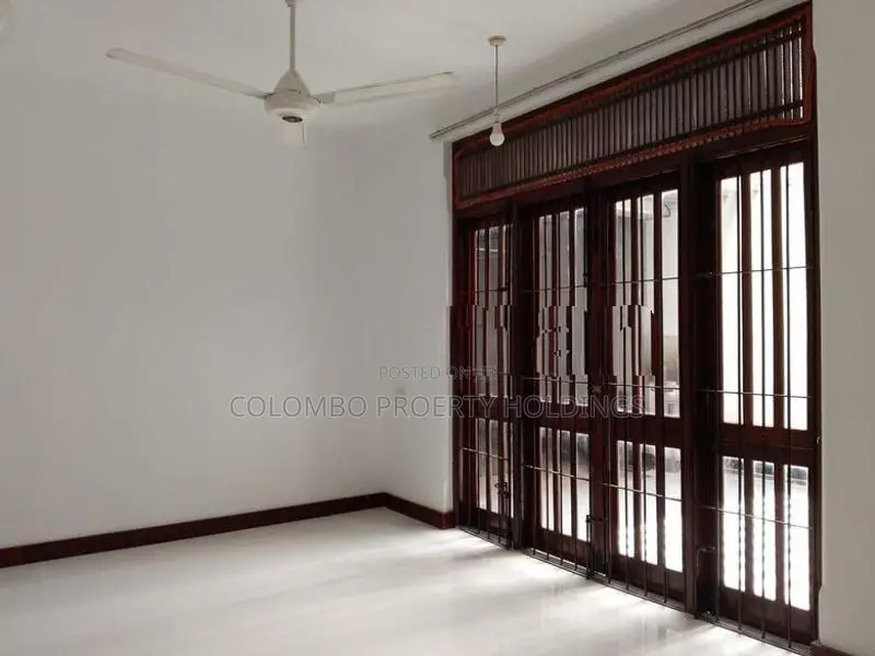 Unfurnished Ground floor Unit For Rent In Nugegoda [ 219 H ]