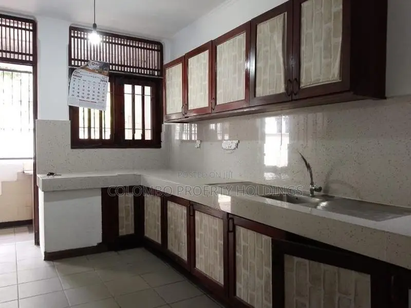 Unfurnished Ground floor Unit For Rent In Nugegoda [ 219 H ]