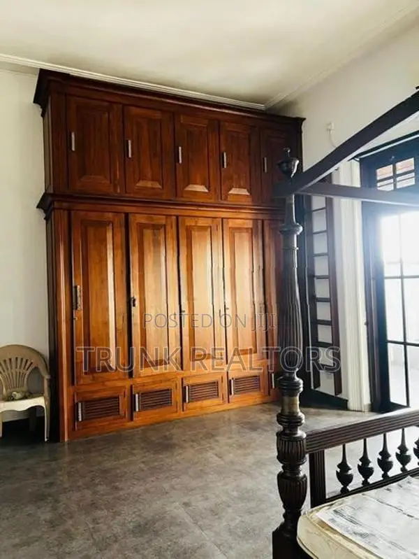 Kotte 04BR House For Rent (NK11680)