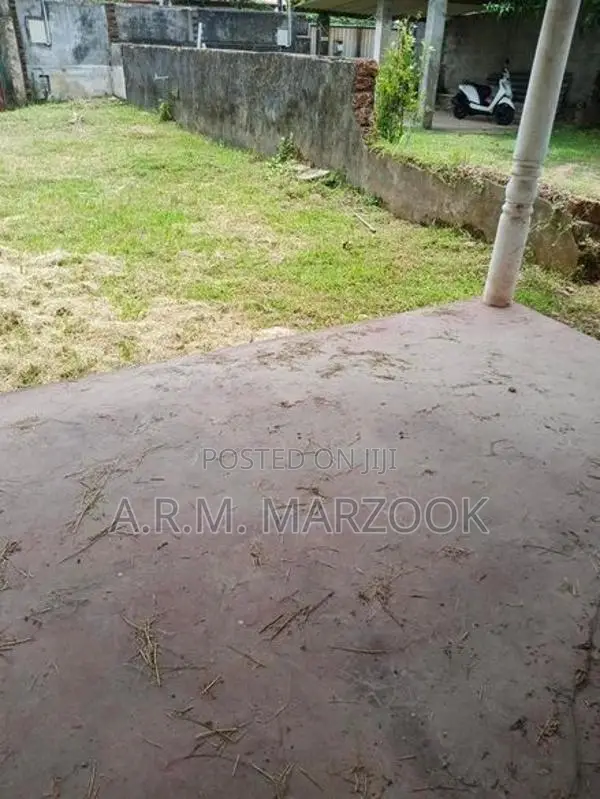 RATHMALANA OFF BORUPONA 20.5 P OF SQUARE BARE LAND FOR SALE