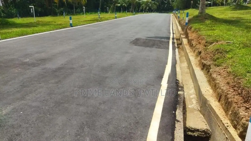 Land in Gampaha Town
