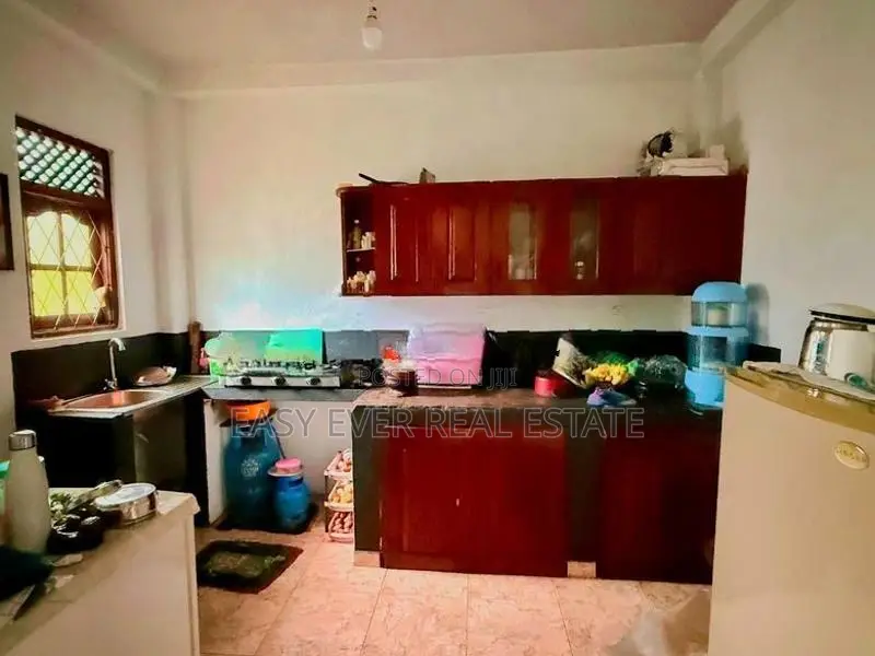 අතුරුගිරිය තුන්අඳහේන ප්‍රදේශයෙන් අංගසම්පූර්ණ දෙමහල් නිවස විකිණීමට