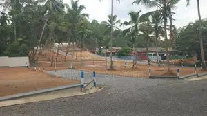 වෑබඩ කැකුළාවල පාරෙන් පර් 7 බිම්කොටස්