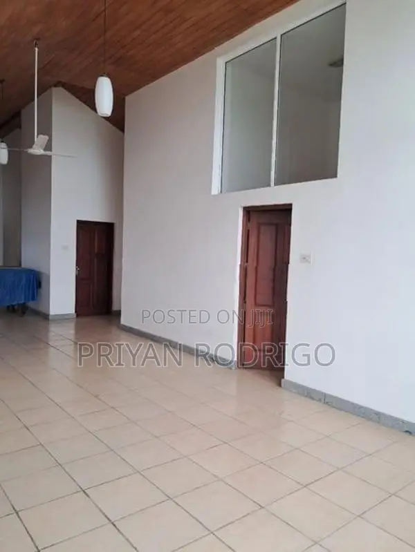 Wind Crest Residencies, Rajagiriya 03 BR 10th Floor Apartment for Sale
