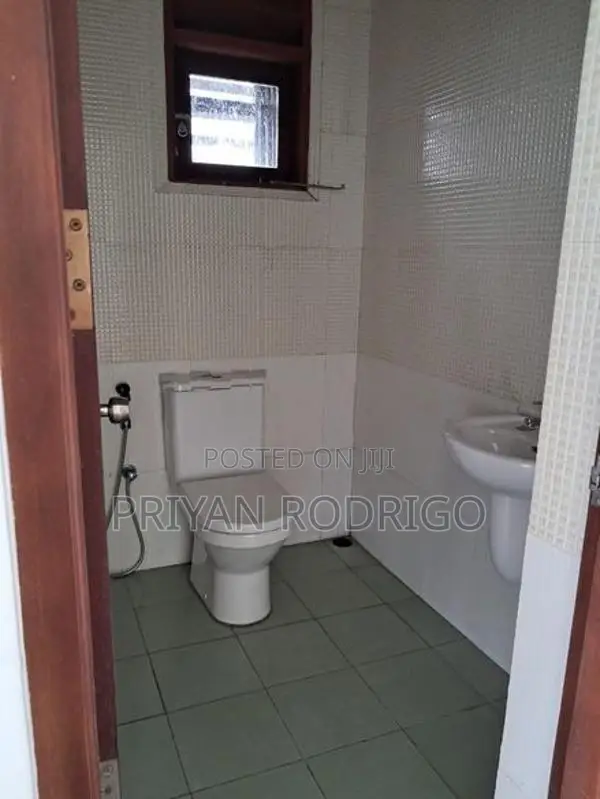 Wind Crest Residencies, Rajagiriya 03 BR 10th Floor Apartment for Sale