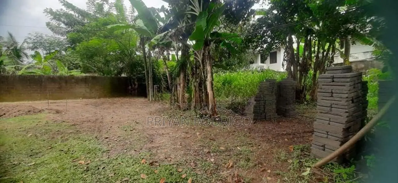 Thalawathugoda-Battaramulla Pannipitiya Rd 21.5 Perches of Land for Sa