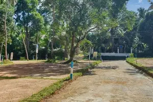 Land in Kadawatha Kirillawala