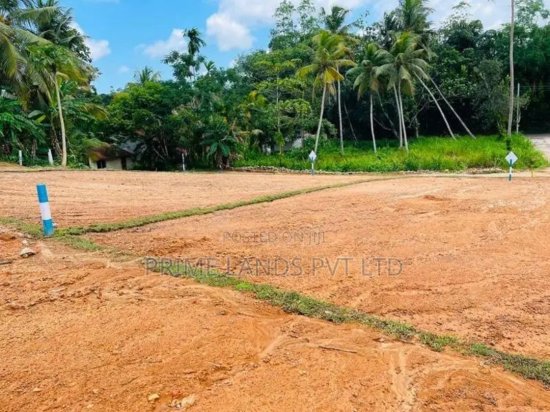 Lands for sale in Ambalangoda