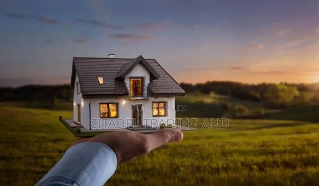 Building With A Land For Rent In Papiliyana - CC944