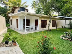 Galahitiyawa House with Land