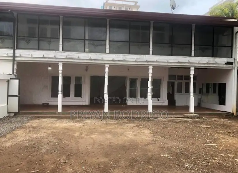Prime Commercial Building for Rent in Colombo 04