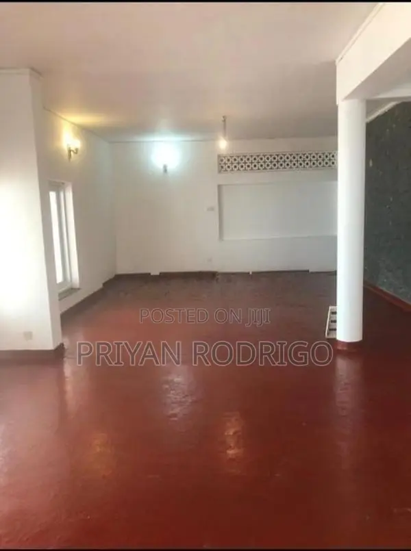 Prime Commercial Building for Rent in Colombo 04