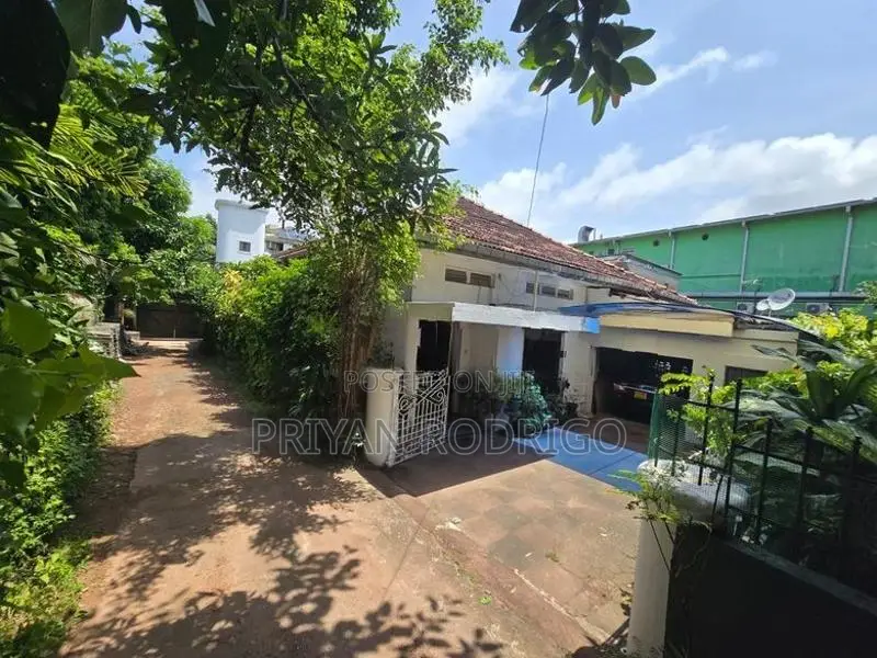 Colombo 05, Thimbirigasyaya Road 03 Bed Room House for Sale