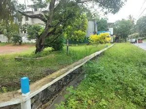 Lands for sale in Galle